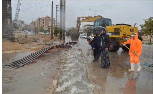فعالیت سه شیفت 10 تیم عملیاتی شهرداری یاسوج در بارندگی ها